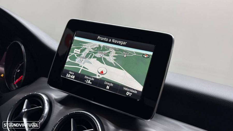 Mercedes-Benz CLA 200 d Shooting Brake AMG Line - 12