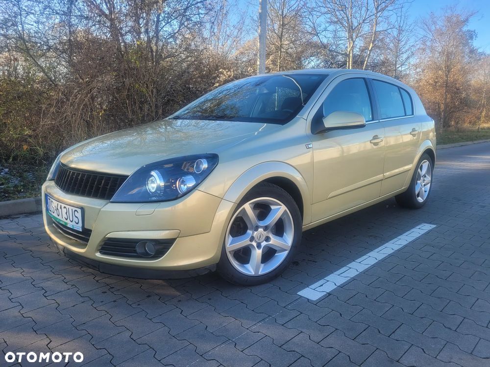 Opel Astra 2.0 Turbo Cosmo - 4