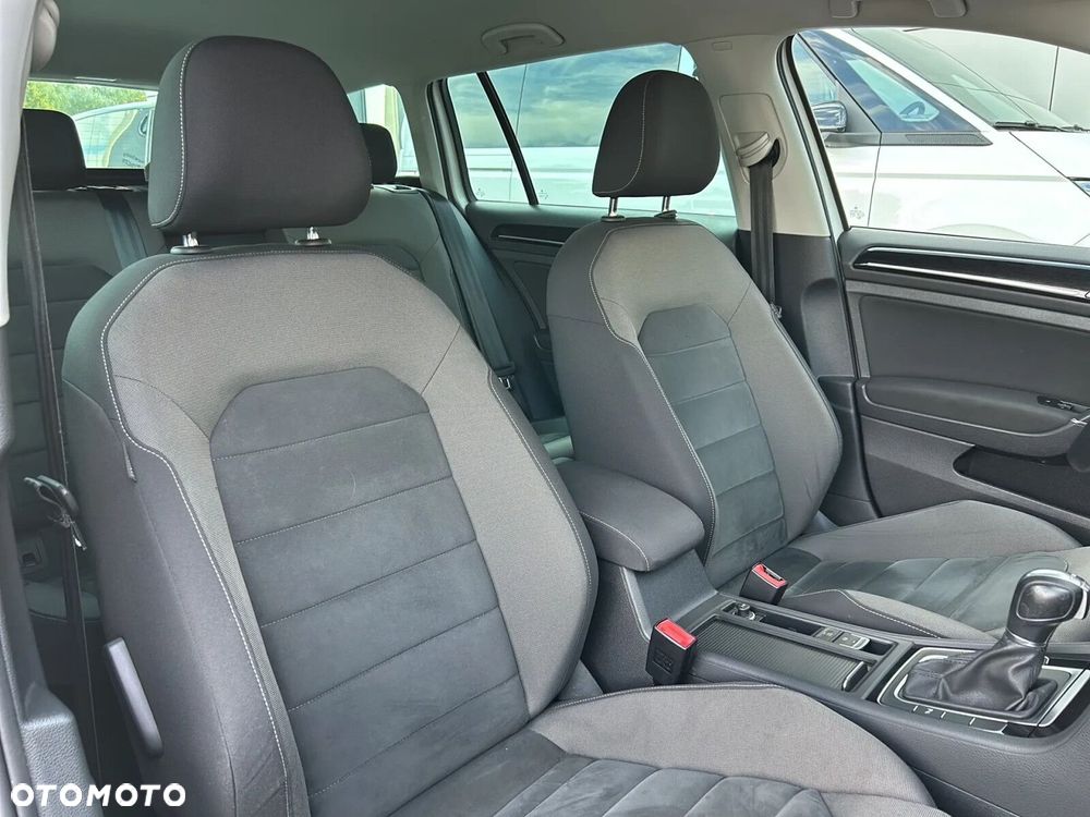 Volkswagen Golf 1.5 TSI BMT Evo Highline DSG - 17