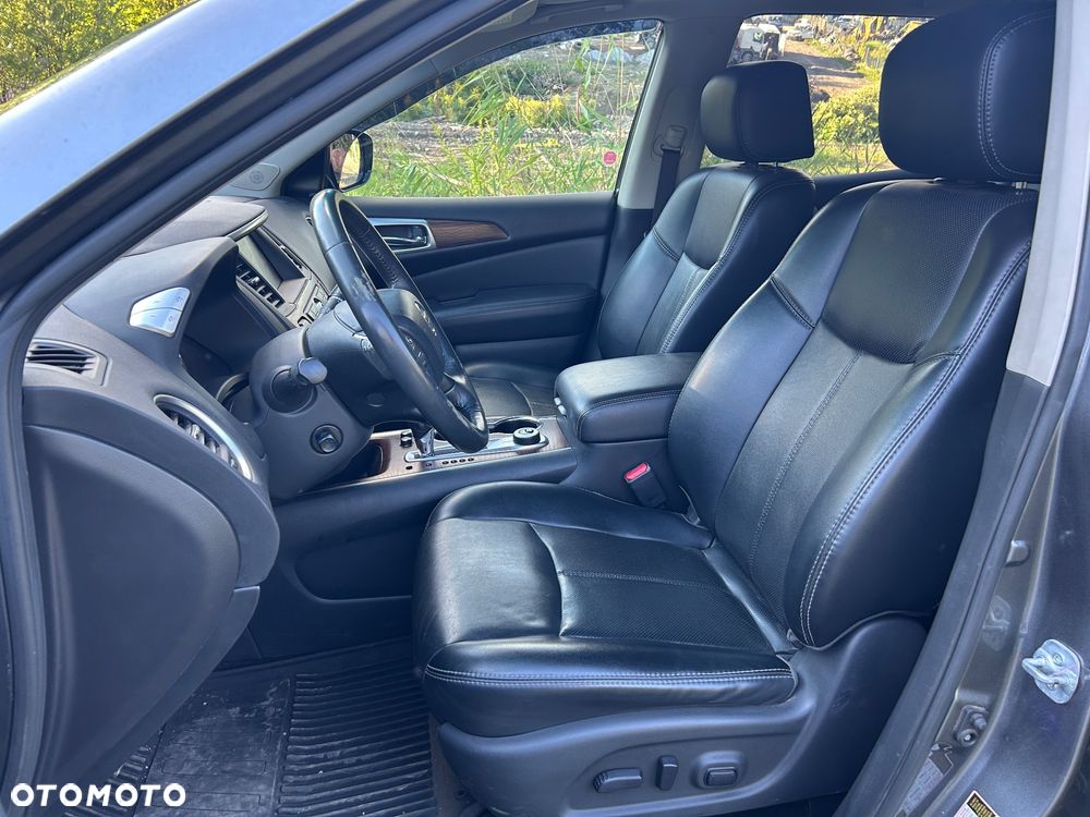 Nissan Pathfinder - 7
