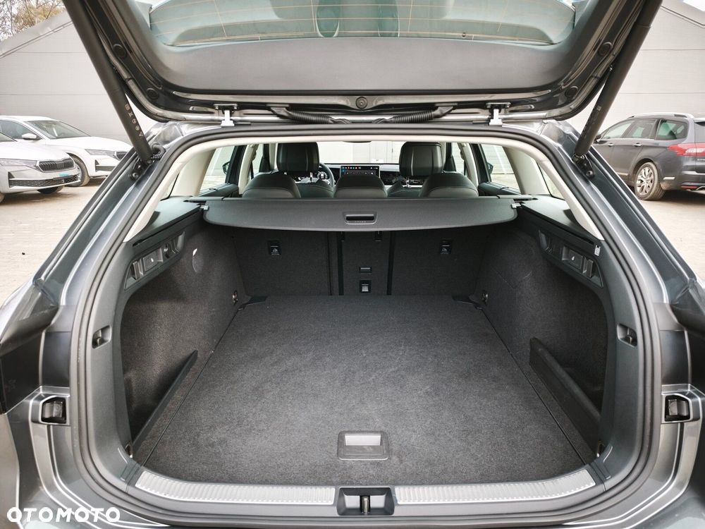 Volkswagen Passat - 10