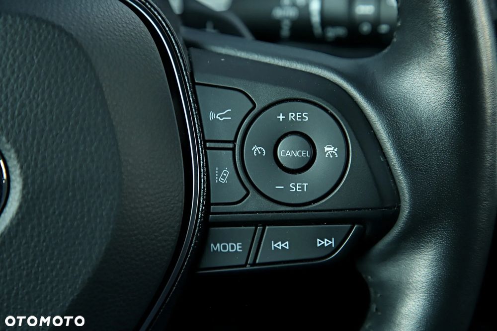 Toyota Corolla 2.0 Hybrid Executive - 22