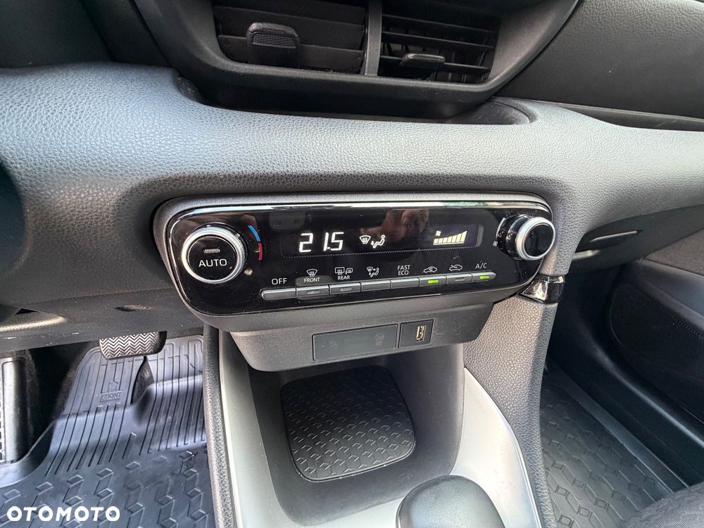 Toyota Yaris - 12