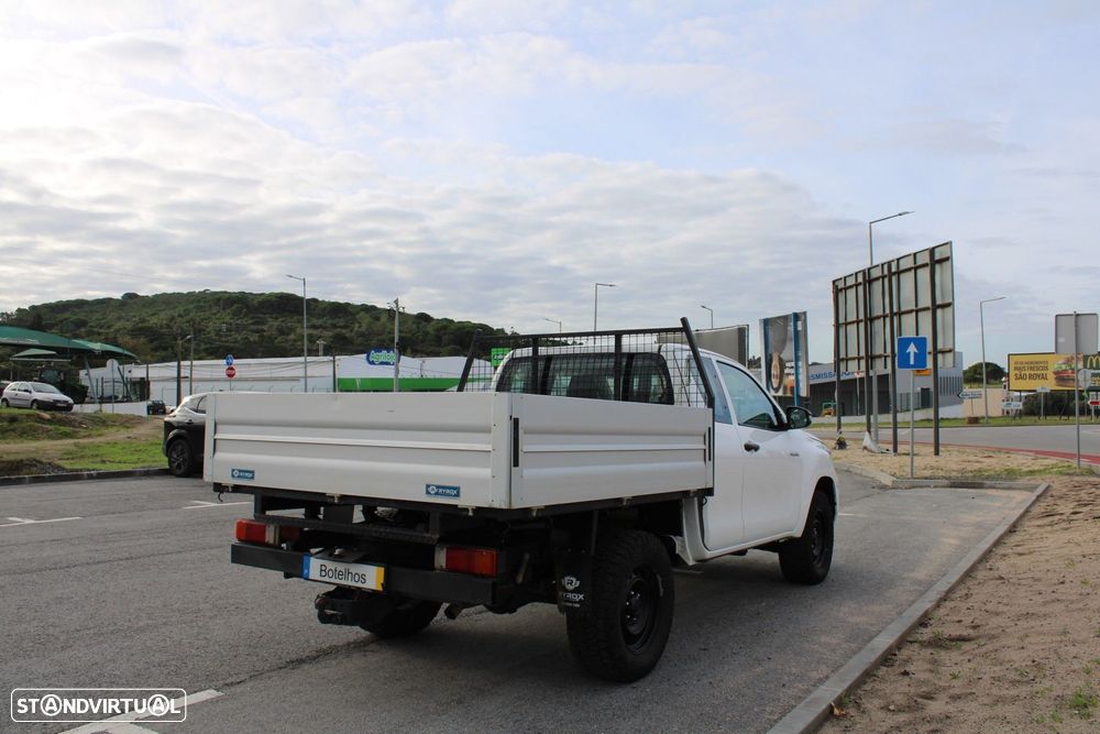 Toyota Hilux 2.4 D-4D 4WD CD CM - 7