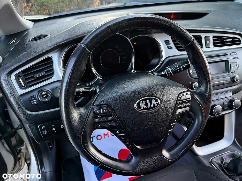 Kia Ceed 1.6 GDI XL - 21