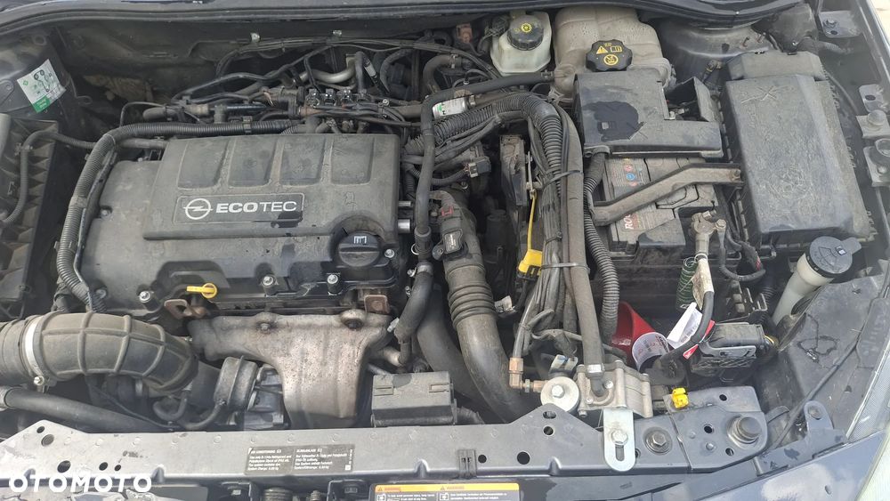 Opel Astra 1.4 Turbo Design Edition - 16