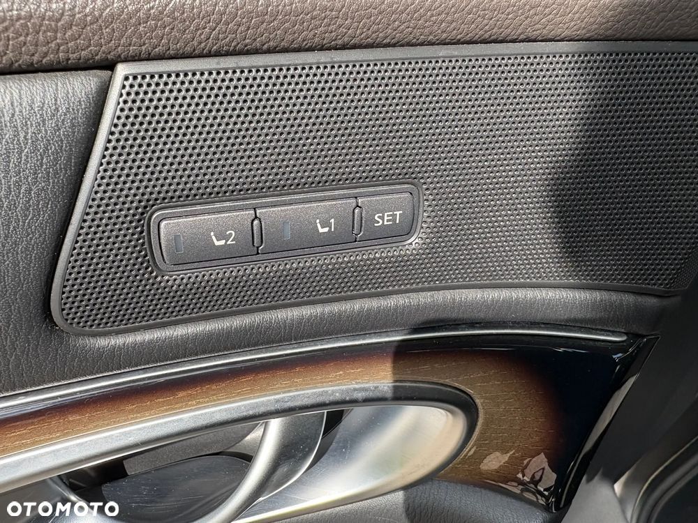 Infiniti Q70 Hybrid GT Premium - 28