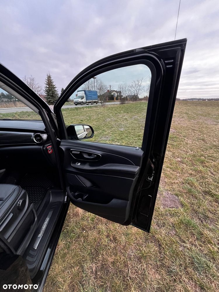 Mercedes-Benz Klasa V 250 d extralang 9G-TRONIC - 16