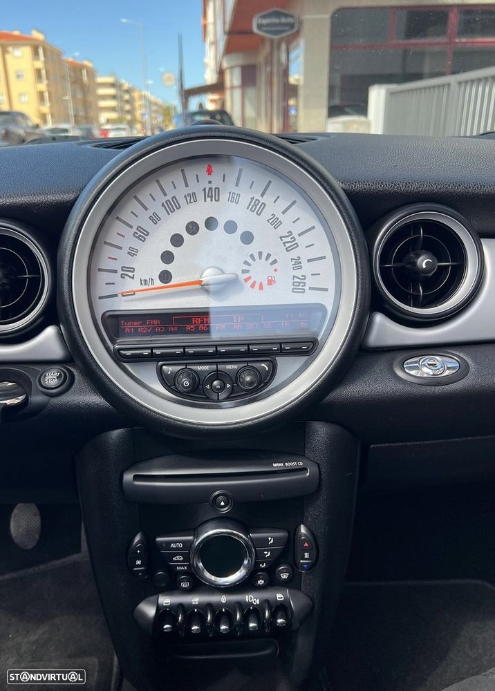 MINI Cabrio Cooper D - 23