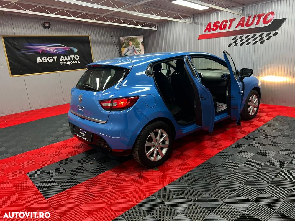 Renault Clio - 18