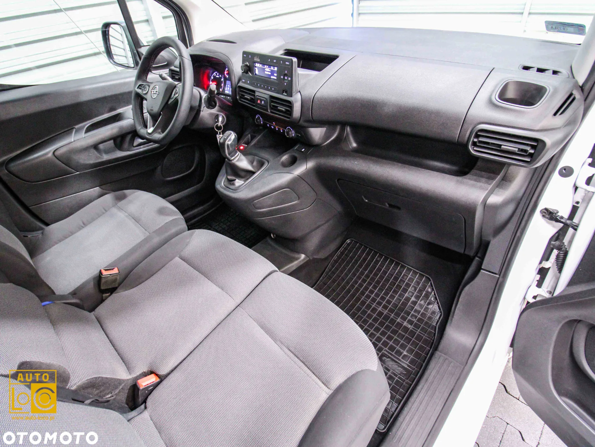 Opel COMBO FURGON - 9