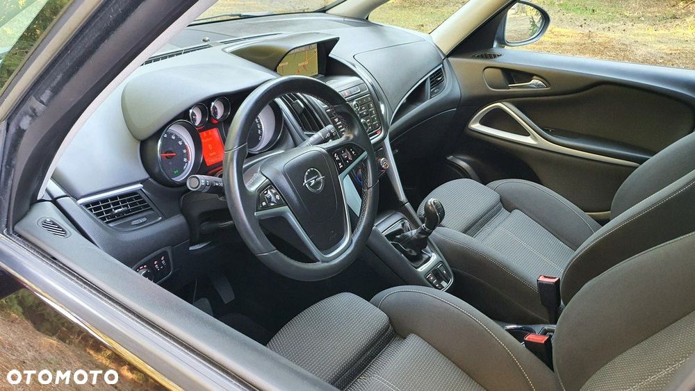 Opel Zafira - 11