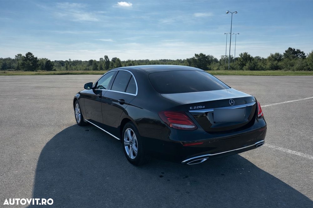 Mercedes-Benz E 220 d 4MATIC Aut. - 2