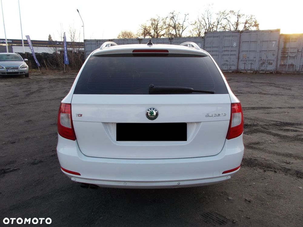 Skoda Superb 2.0 TDI Business DSG - 8