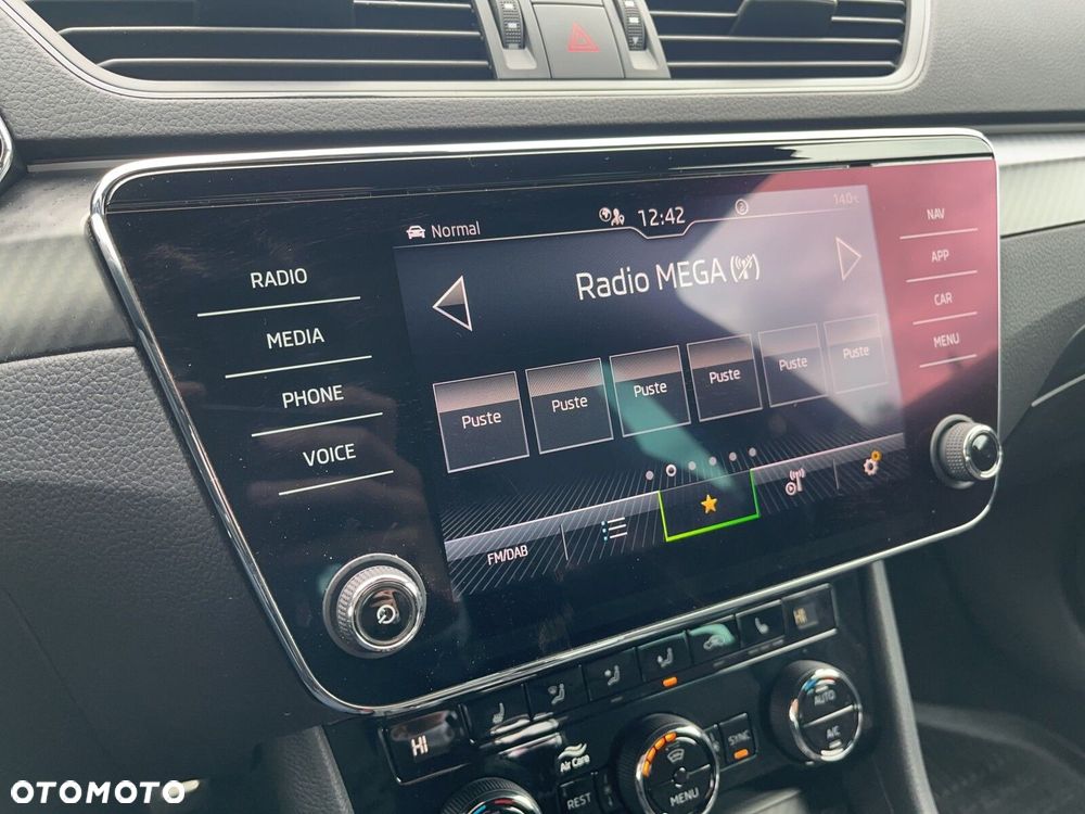 Skoda Superb 2.0 TSI Sportline DSG - 24