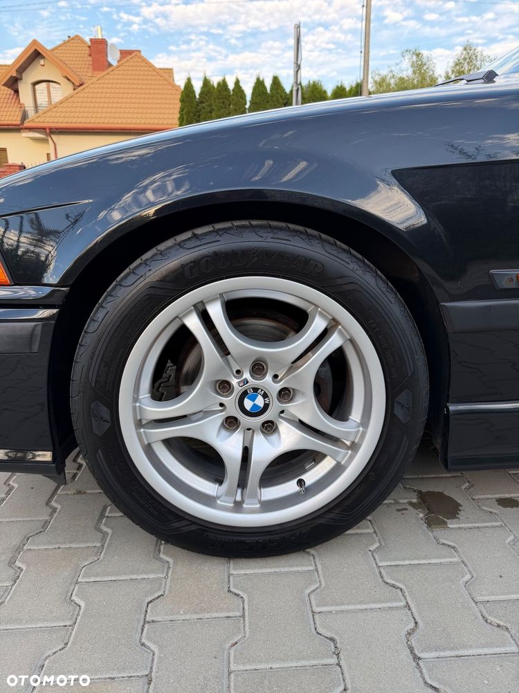 BMW Seria 3 318i - 8
