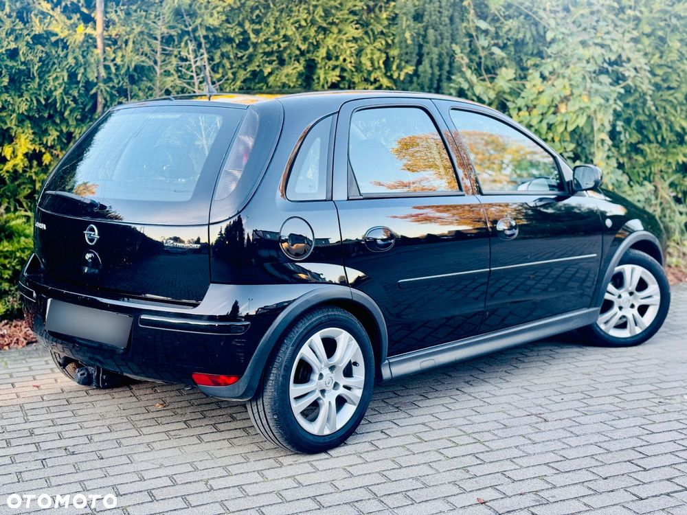 Opel Corsa 1.2 16V Cosmo - 4