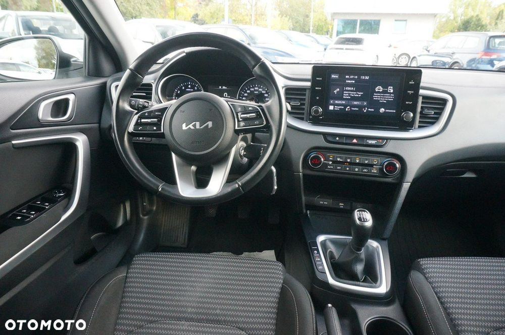 Kia Ceed 1.5 T-GDI M - 11
