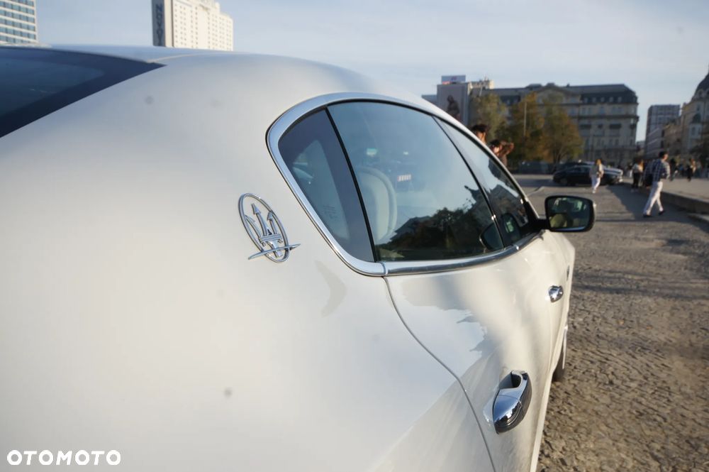 Maserati Quattroporte GTS - 12