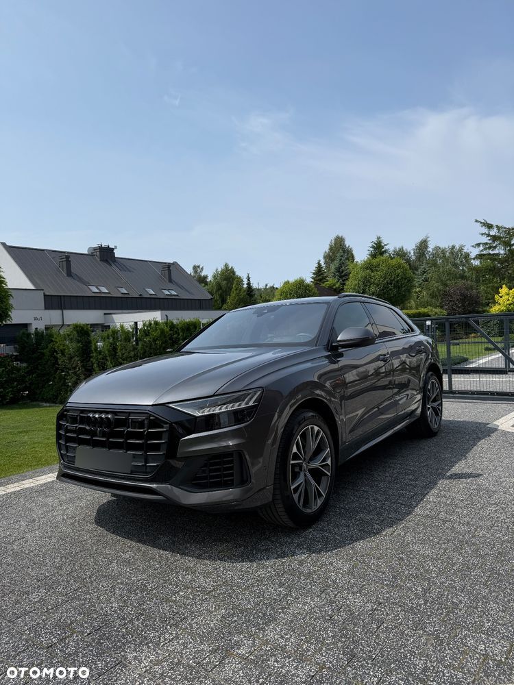 Audi Q8 - 1