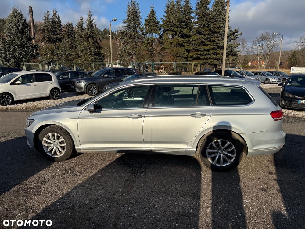 Volkswagen Passat ver-variant-1-6-tdi-scr-dsg-comfortline - 8