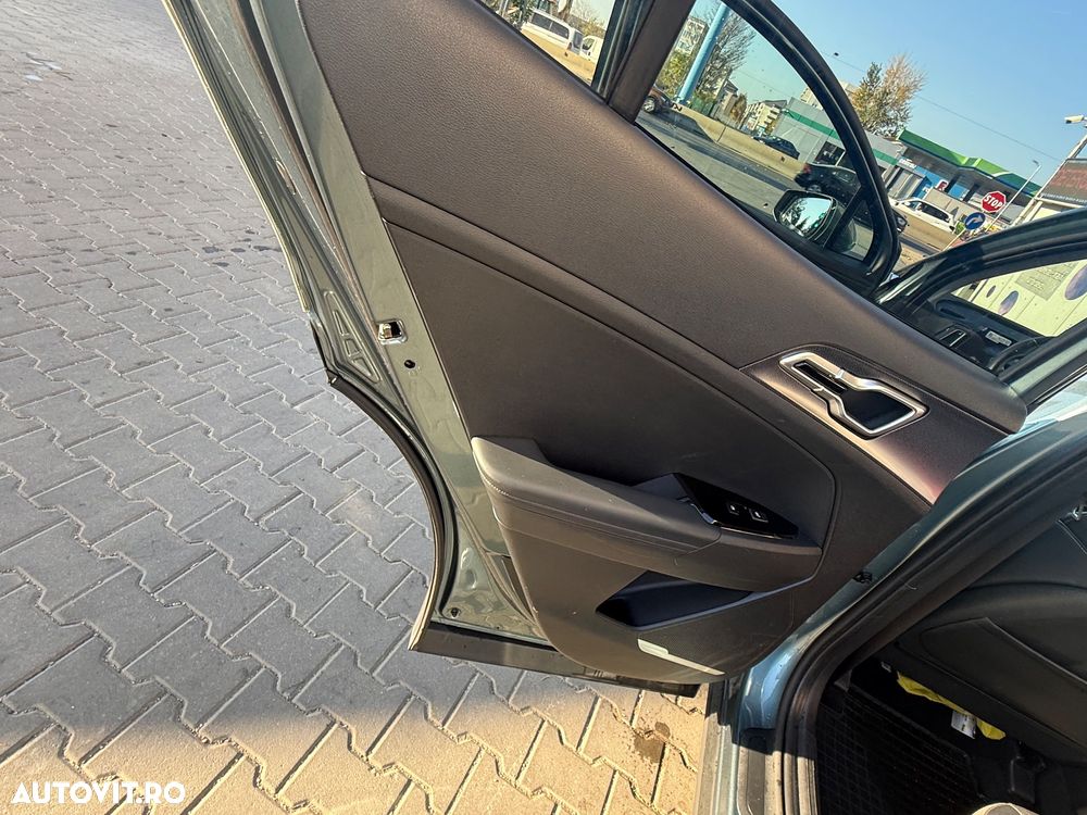 Kia Sportage 1.6 T-GDI 7DCT HP 4x2 MHEV Style - 28