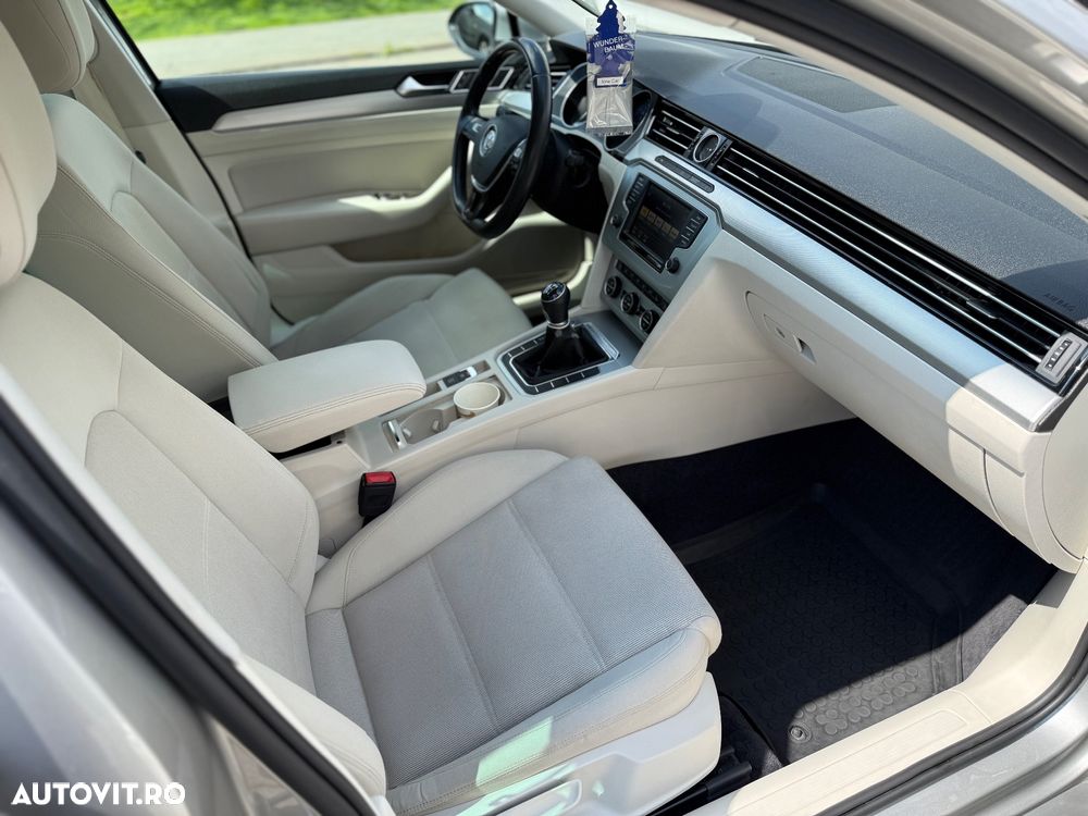 Volkswagen Passat 2.0 TDI (BlueMotion Technology) Highline - 10