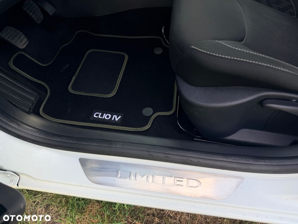 Renault Clio - 12