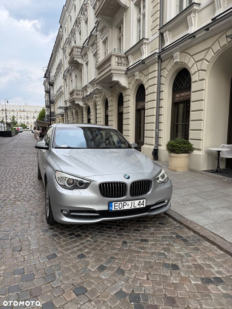 BMW 5GT - 1