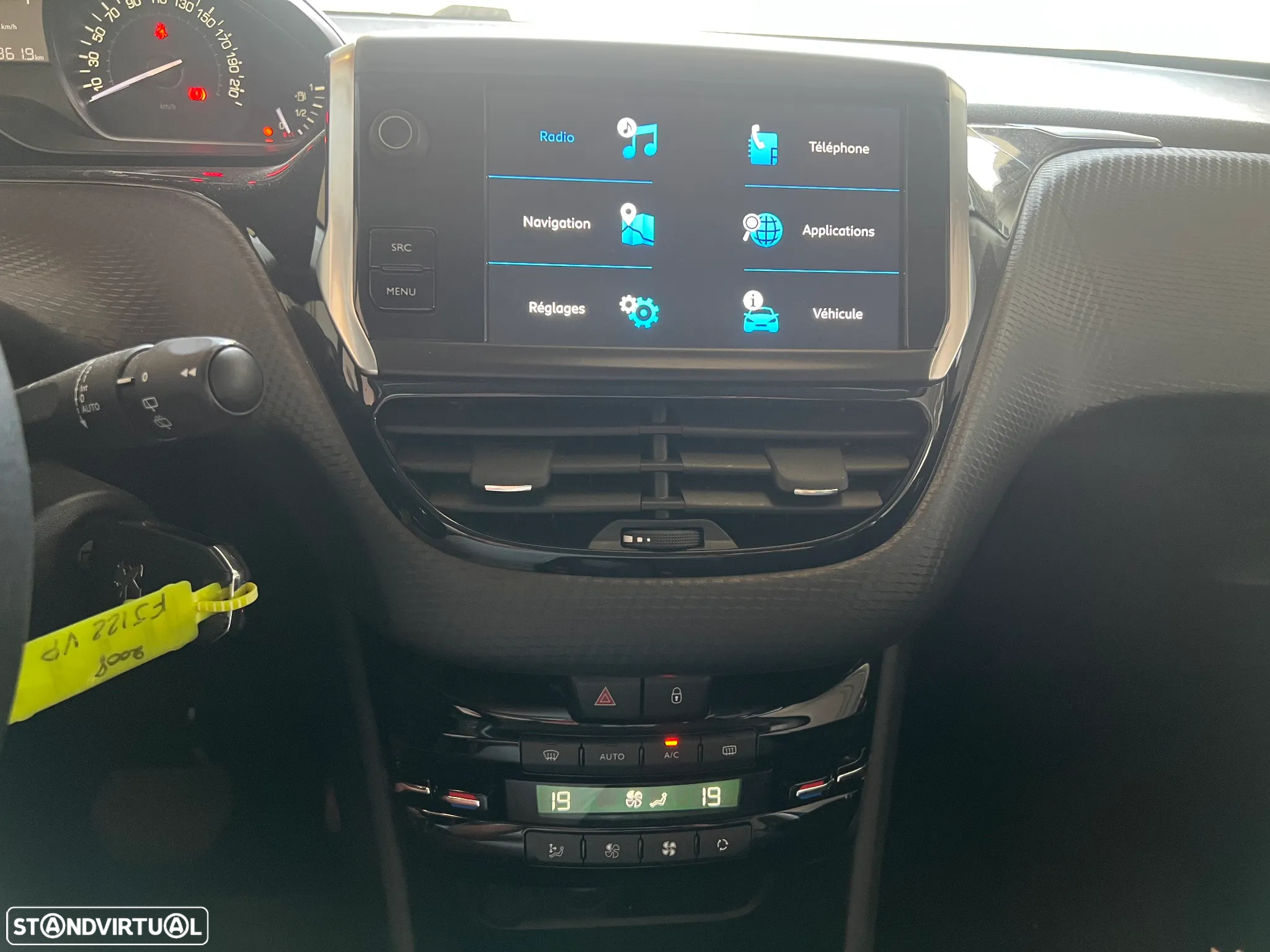Peugeot 2008 1.2 PureTech Signature EAT6 - 6