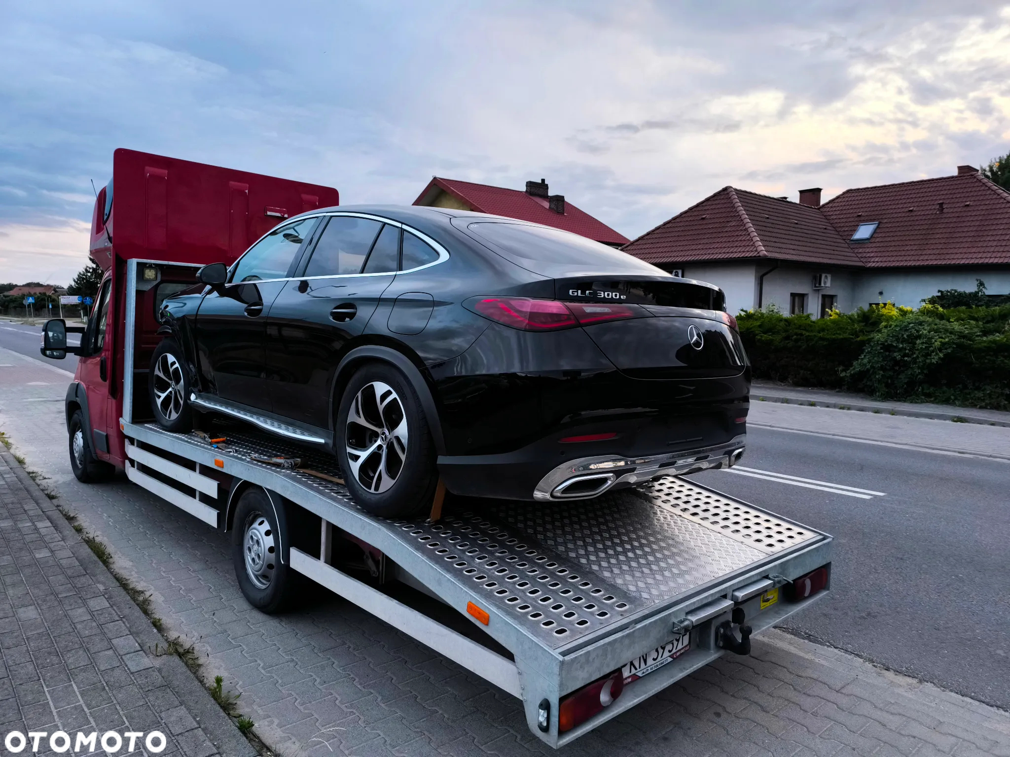 Mercedes-Benz GLC 300 e 4-Matic Avantgarde - 2