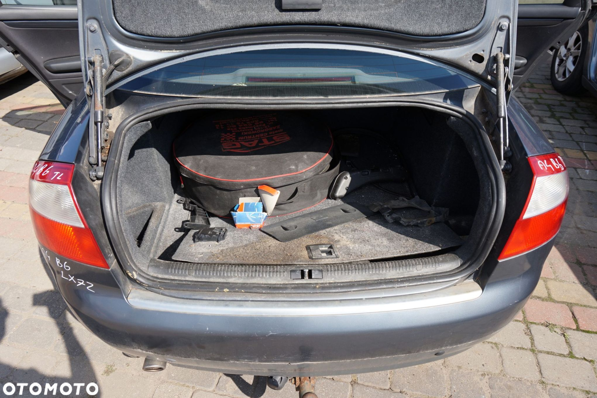 AUDI A4 B6 SEDAN 2003 LX7Z 2.0 16V ALT 130KM GBM SZARY na części - 12