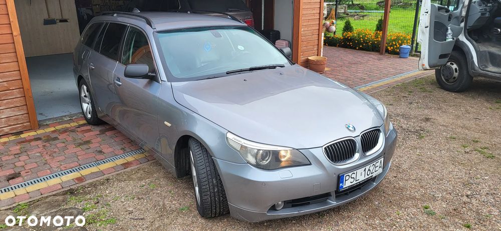 BMW Seria 5 525d Touring - 2