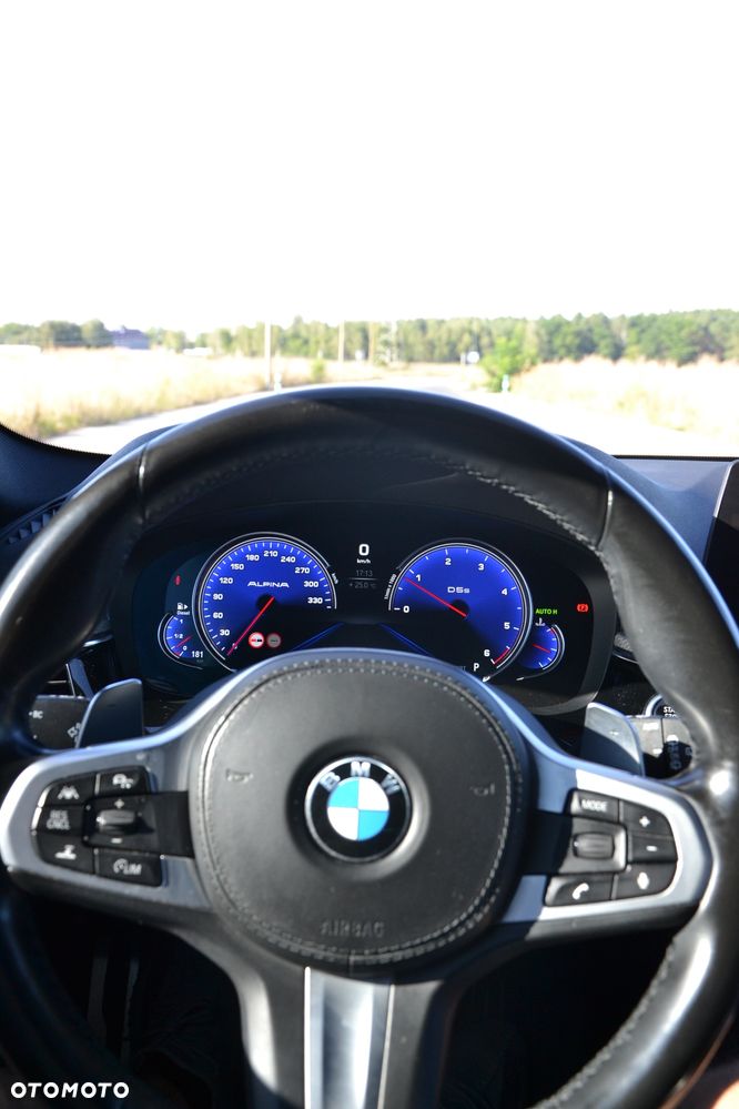 BMW Seria 5 520d M Sport - 12