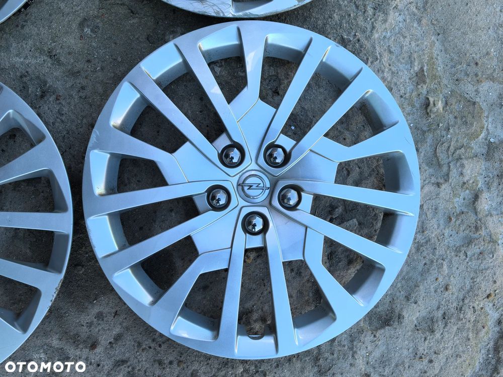 Opel Vivaro C Zafira D Kołpaki 17" KOMPLET - 2