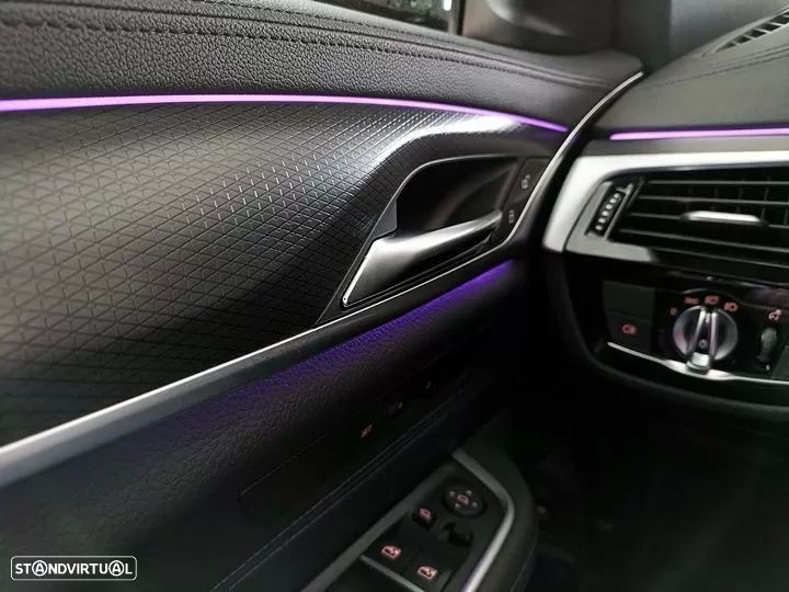 BMW 620 Gran Turismo d Pack M - 29