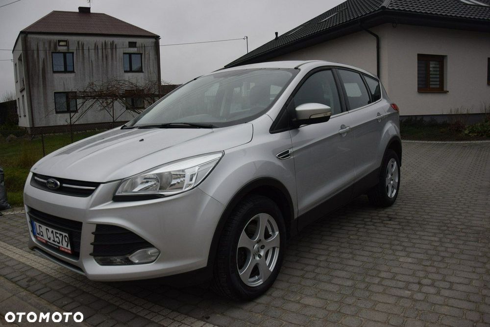 Ford Kuga 2.0 TDCi 2x4 Trend - 4