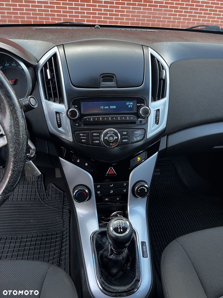 Chevrolet Cruze 1.8 LT - 13