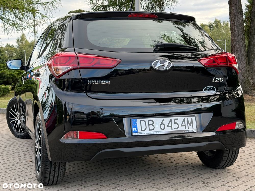 Hyundai i20 1.2 Pure - 24