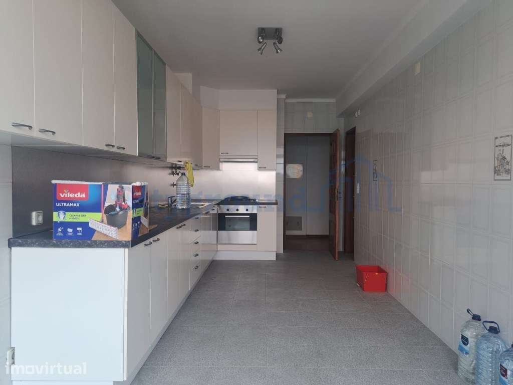 Bom apartamento T3 no centro de Ourém - Grande imagem: 2/22