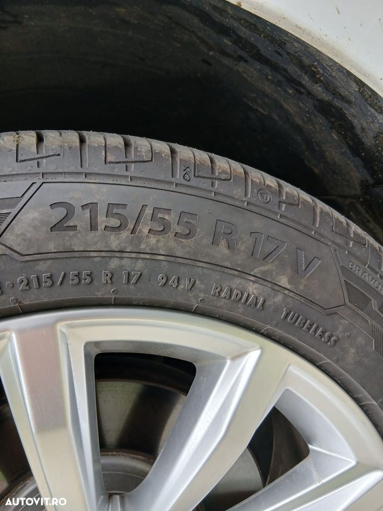 Volkswagen Passat 2.0 TDI Highline - 26