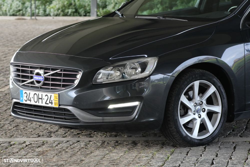 Volvo V60 1.6 D2 Momentum Eco Powershift - 17
