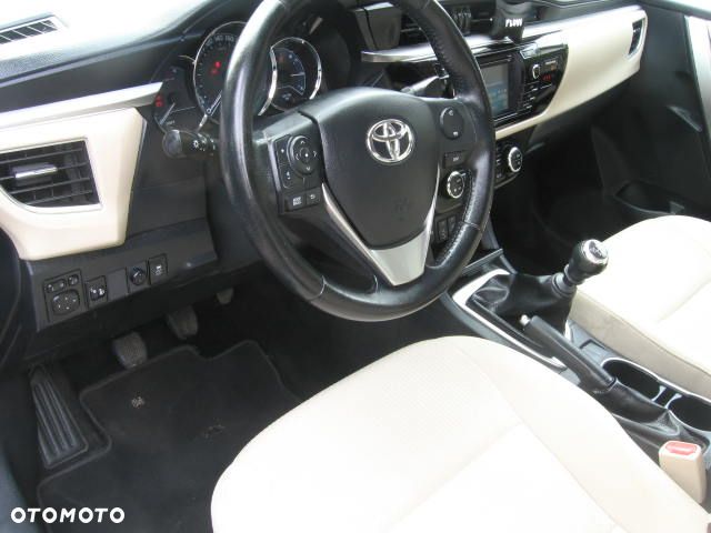 Toyota Corolla 1.6 Premium EU6 - 13