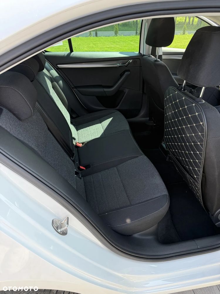 Skoda Octavia 2.0 TDI Soleil - 8