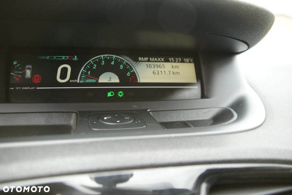 Renault Scenic 1.6 16V Authentique - 19