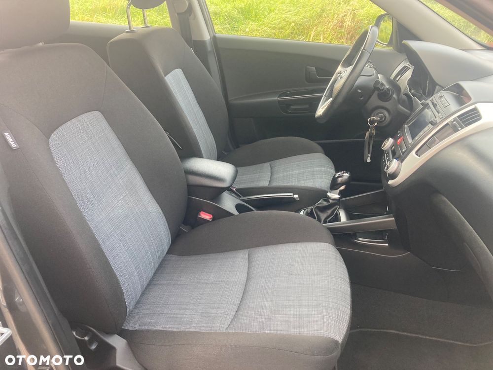 Kia Ceed 1.6 L Euro2012 - 23