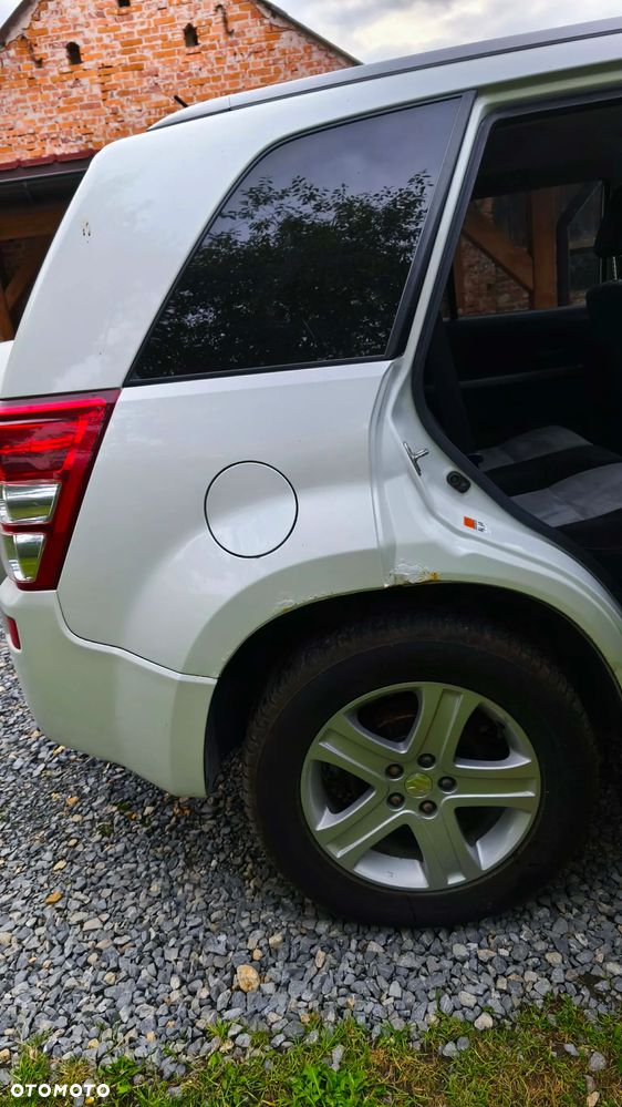 Suzuki Grand Vitara 1.9 DDiS - 25