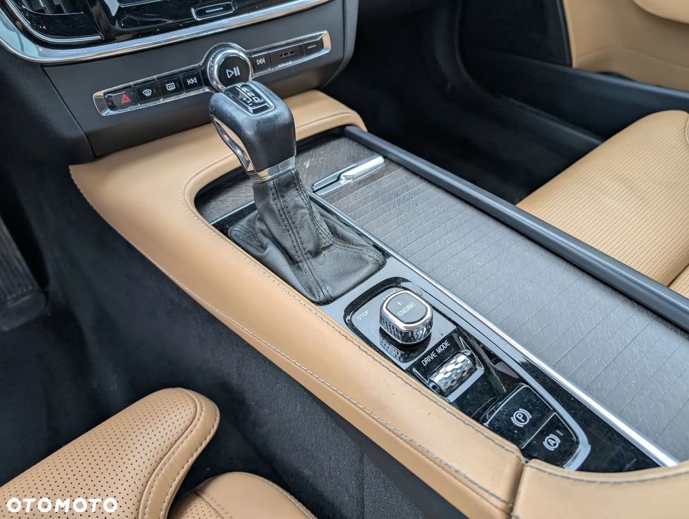 Volvo V90 Cross Country T6 AWD - 8