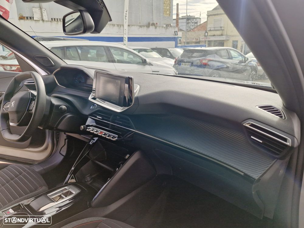 Peugeot e-2008 50 kWh Allure - 5