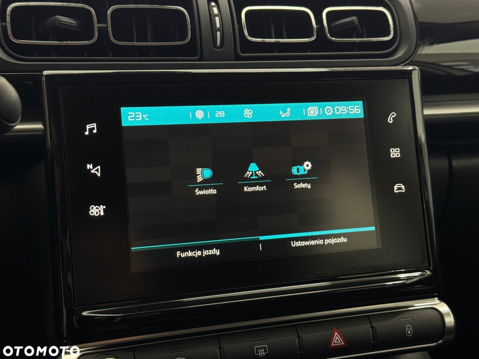 Citroën C3 1.2 PureTech Shine - 33